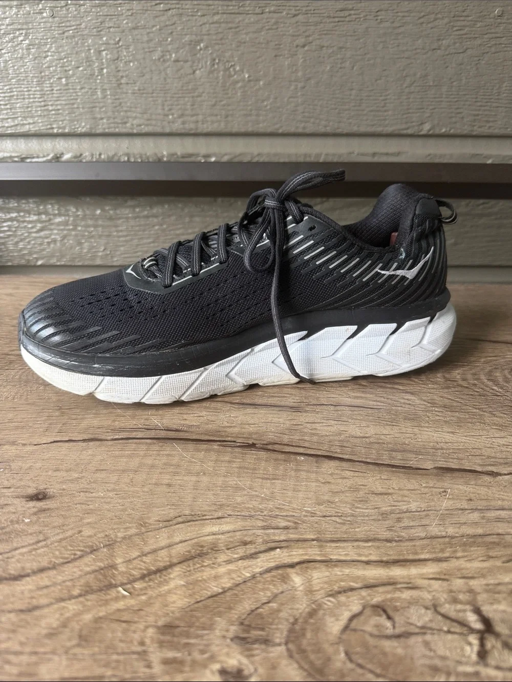Hoka One One hoka one